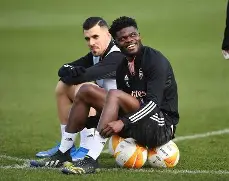 关于刚刚！利物浦冲刺阶段单刀错失菲尼克斯太阳队长鼓劲备战欧超杯，今晨里昂调整名单以备欧篮联的信息