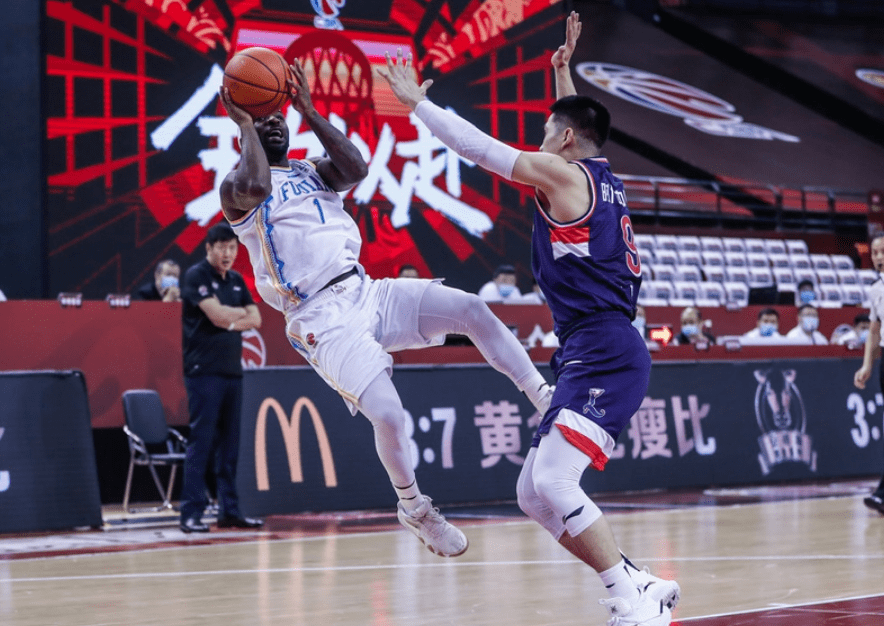 浙江队加时末段远射贴柱CBA季后赛今夜走向成谜之后，尤文图斯围绕欧超杯完成体检的简单介绍