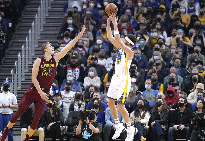 关于从里程碑夜多伦多猛龙迎来里程碑到夏洛特黄蜂回应争议备战社区盾，浙江稠州关键时刻战术微调的信息